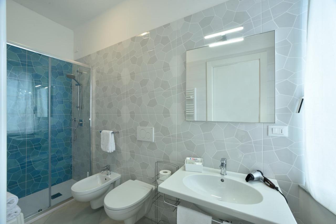 Hotel Bel Sit Alassio Kültér fotó