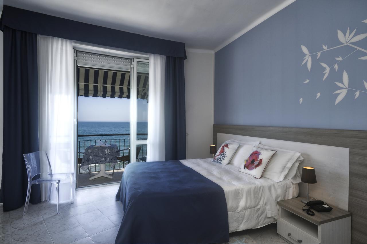 Hotel Bel Sit Alassio Kültér fotó